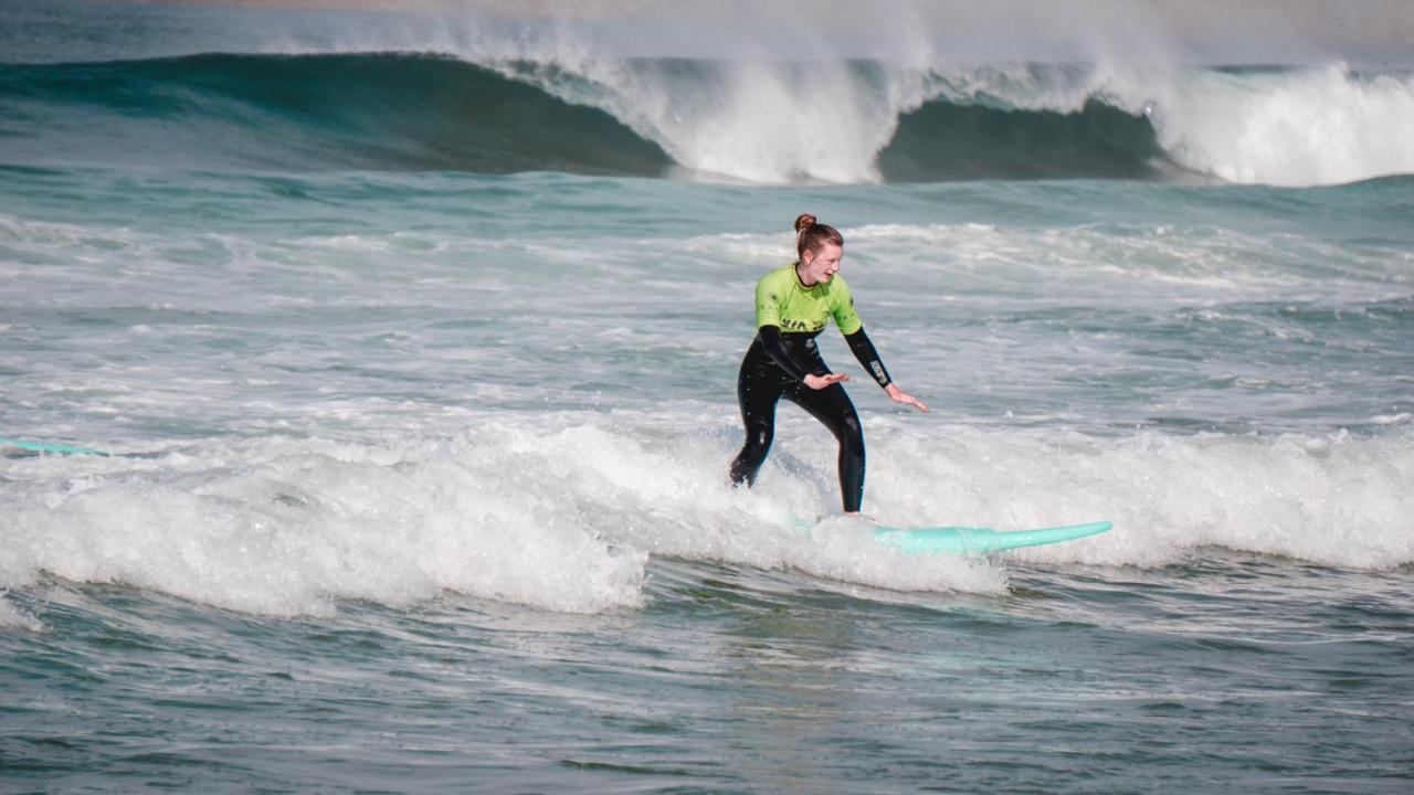Nice Way Cascais & Surf Camp Экстерьер фото